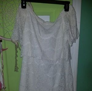 White lace off the shoulder dress